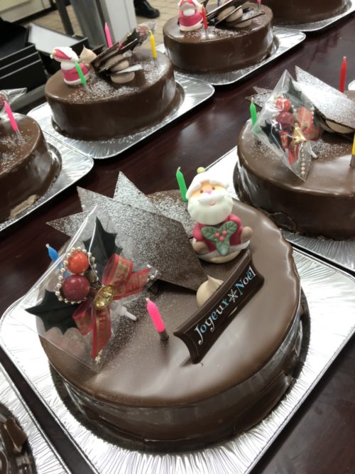 クリスマスケーキを製作 イベントリポート 琉球調理師専修学校